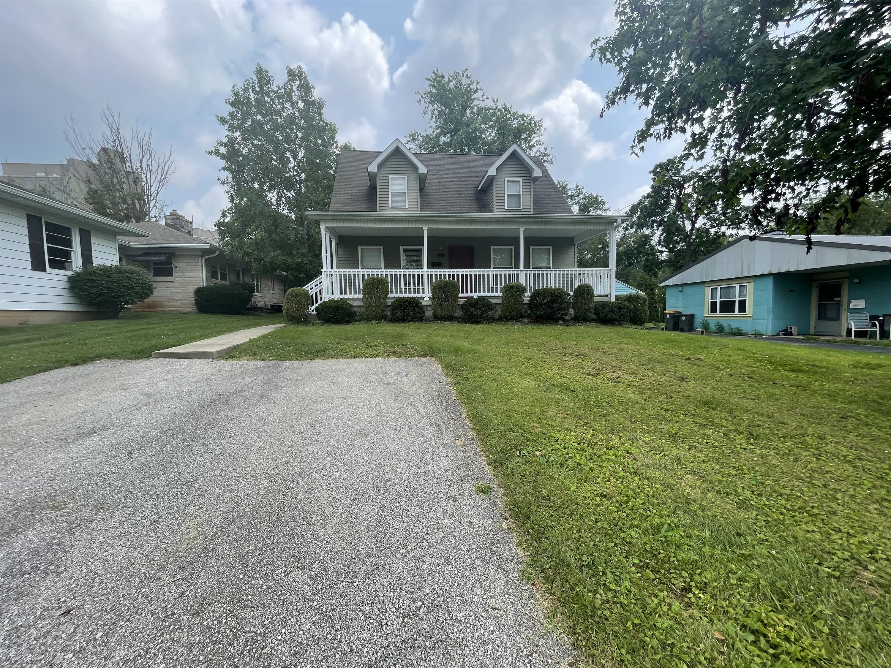305 S MItchell